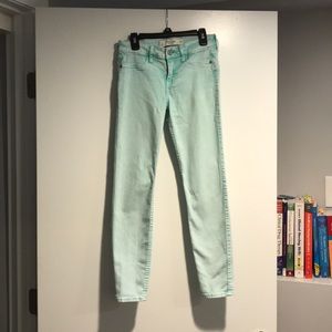 Abercrombie & Fitch sea-foam green skinny jeans 💚
